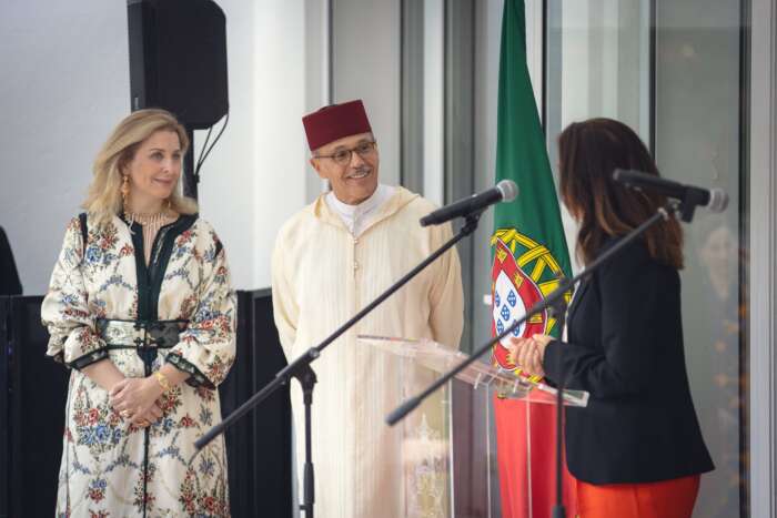 قنصلية متنقلة ببورتو.. خدمات القرب تكسب رضا الجالية وتطرح تحدي الاستمرارية 