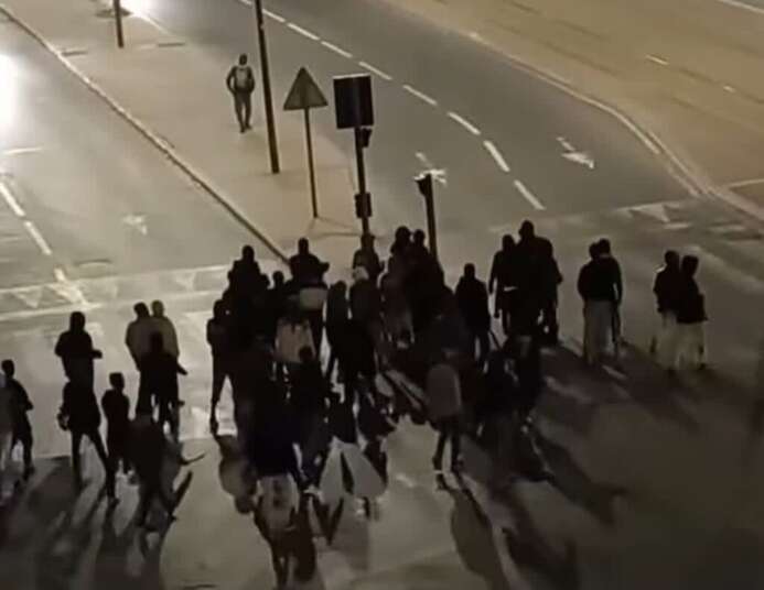 توتر بمحيط محطة أولاد زيان في الدار البيضاء بسبب تجمع مهاجرين غير نظاميين 