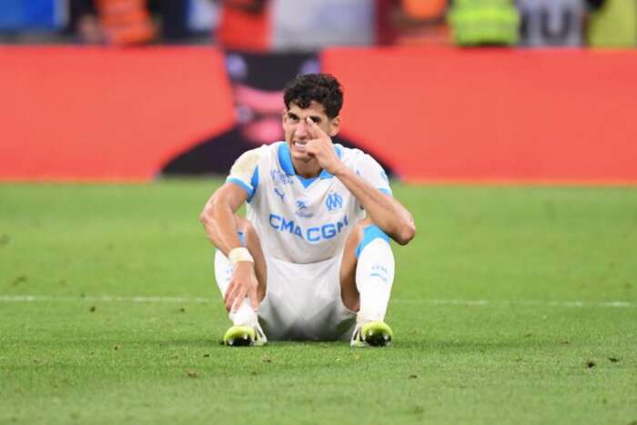 نايف أكرد خارج حسابات مارسيليا والمونديال بسبب الإصابة 