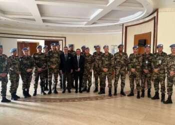 ضباط التجريدة المغربية في بانغي يكلفون هلال بنقل أسمى عبارات الولاء والفخر والإخلاص إلى جلالة الملك