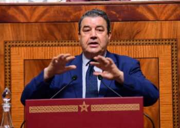 السنتيسي ينتقد غياب الوزراء عن البرلمان: “تفاعل حكومي ضعيف ومقترحات تُجهض داخل اللجان”