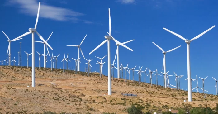 المغرب يواصل صعوده في الطاقات المتجددة ويحتل المرتبة الثانية إفريقيا في نمو طاقة الرياح 