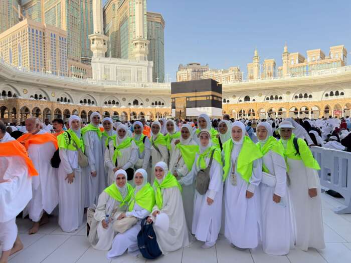 رغم تحذيرات واشنطن.. غربيون يتمسكون بالحج ويصفون مكة بـ”الأكثر أمانا”