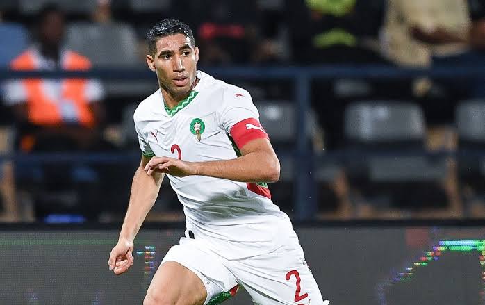 حكيمي يتأخر عن معسكر المنتخب بسبب نهائي دوري أبطال أوروبا