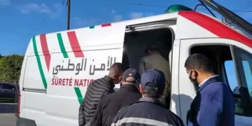 توقيف ثمانية أشخاص بالدار البيضاء بعد اعتداءات بالسلاح الأبيض وتخريب سيارات