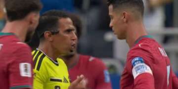 جلال جيد يواصل التألق في المونديال ويعيد النقاش حول واقع التحكيم المغربي
