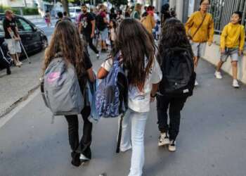 موجة حر تاريخية تغلق مئات المدارس بفرنسا وتضع المستشفيات في حالة تأهب