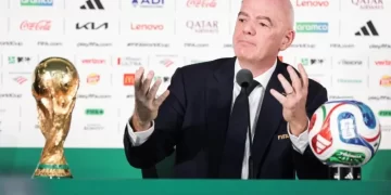 إنفانتينو يطالب بالإفراج عن صحفي فرنسي معتقل بالجزائر: مقعد شاغر ينتظره في مونديال 2026