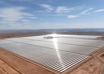 أكوا باور السعودية توسع استثماراتها بالمغرب.. رهان على الطاقات المتجددة والهيدروجين الأخضر