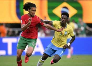 بوعدي يحسم موقفه من مستقبله: المنتخب المغربي أولاً واهتمام الكبار يشرفني