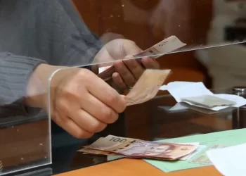 الدعم الاجتماعي المباشر يصل إلى 3.9 ملايين أسرة.. 51 مليار درهم صُرفت منذ إطلاق البرنامج