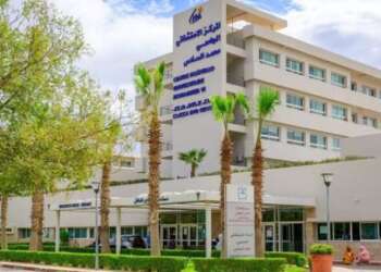 المستشفى الجامعي بوجدة ينجح في أول عملية صمّامة كبدية لطفل ضحية حادثة سير