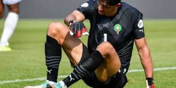 قلق داخل معسكر المنتخب المغربي بعد إصابة ياسين بونو