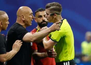 مصر تلجأ إلى “فيفا” بعد جدل تحكيمي في مواجهة الأرجنتين