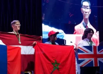 المغرب يتوج بفضية وتنويه شرفي في الأولمبياد الدولي للفيزياء