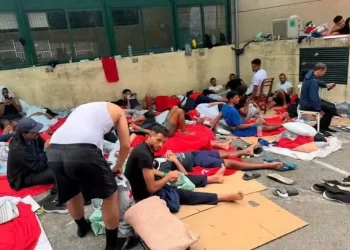 اكثرمن 500 قاصر مغربي في سبتة.. مراكز الإيواء ممتلئة والسلطات تعيد فتح “نويفا إسبيرانثا”