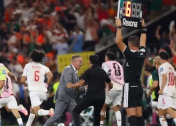 وهبي يغيّر وجه “الأسود” بين الشوطين ويقود المغرب إلى ربع نهائي المونديال