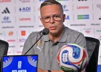 وهبي: طموحنا لم يتوقف عند ربع النهائي.. وفرنسا كشفت ما ينقص المنتخب المغربي