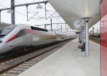 مشروع “البراق” يتقدم.. أربع صفقات كبرى لتطوير المحطات السككية