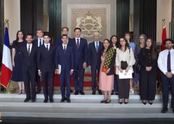 الطالبي العلمي يستقبل وفداً من المنتخبين الشباب الفرنسيين ويؤكد متانة الشراكة المغربية ـ الفرنسية