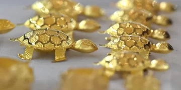 الذهب يتجاوز 4640 دولاراً وسط تراجع الدولار وتصاعد مخاوف الديون الأميركية