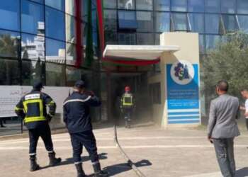 بعد إصلاحات كلفت الملايين.. حريق بمقر غرفة التجارة بطنجة