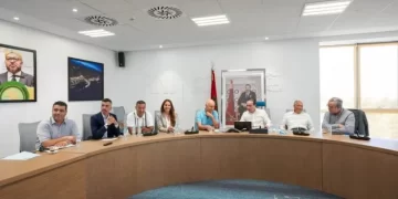 الأحرار يتهم “البام” باستمالة منتخبيه ويهدد باللجوء إلى القانون