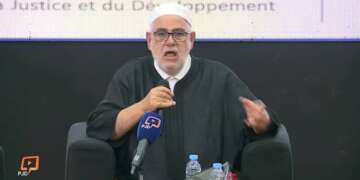 ابن كيران يصعد هجومه على أخنوش: ثروته “غير طبيعية” ويتهمه باستغلال النفوذ