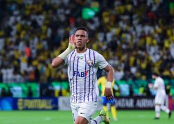 سفيان رحيمي يكتب اسمه بأحرف من ذهب في تاريخ الدوري الإماراتي