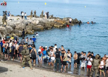 المغرب يبدي استعداده لاستقبال جميع الوافدين إلى سبتة ويجدد التنسيق مع أوروبا