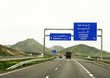 الطرق السيارة تحذر السائقين من مخاطر الحرارة المرتفعة على محور أكادير–مراكش