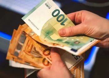 تحويلات مغاربة العالم ترتفع إلى 74.8 مليار درهم مع نهاية يوليوز