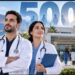 نحو 500 طبيب متخصص لتعزيز مستشفيات ومراكز الصحة بمختلف جهات المملكة