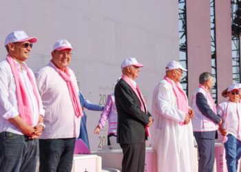 ولد الرشيد يطالب بإعفاء ضريبي لـ50 عاماً واستثمار فوسفاط العيون لتشغيل الشباب