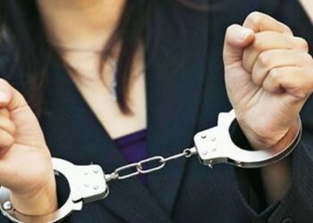 طنجة.. توقيف سيدة انتحلت صفة شرطية واستعملت جهازاً لاسلكياً للنصب