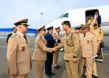 الرباط تستقبل خالد حفتر في زيارة لتعزيز التواصل العسكري