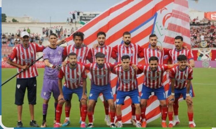أزمة المنع الدولي تهز المغرب التطواني… من يتحمل مسؤولية توريط الفريق في