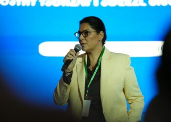 المنصوري تؤجل إعلان الأغلبية الحكومية إلى الأسبوع المقبل بعد نقاشات «البام»