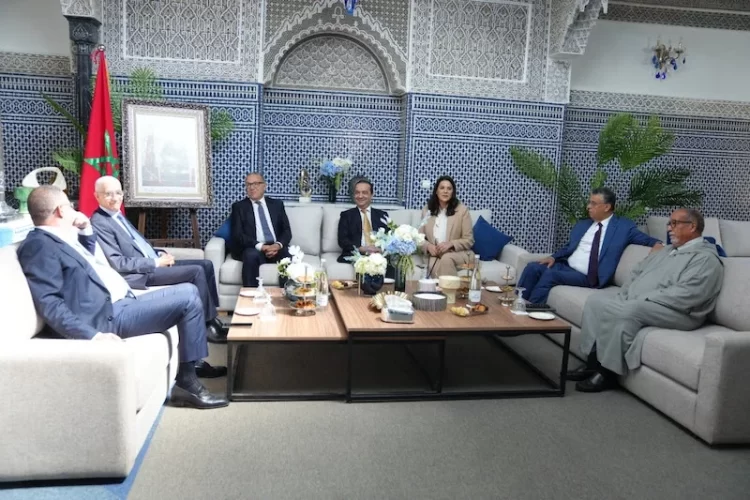 المنصوري تبدأ الجولة الثانية من مشاورات الحكومة.. والتحالفات لا تزال مفتوحة