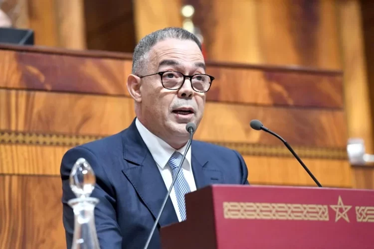 لقجع يكشف إصلاحاً ضريبياً تدريجياً ورفع الحد الأدنى للمعاشات إلى 1700 درهم