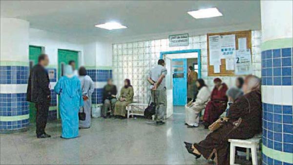استطلاع : ضعف الرضا عن خدمات الصحة العمومية وسيارات الأجرة