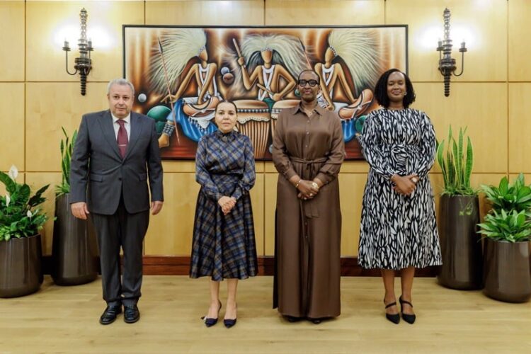الأميرة للا أسماء والسيدة الأولى لرواندا ترسيان شراكة خدمة للطفولة