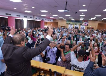 الاتحاد الاشتراكي يوافق على المشاركة في حكومة المنصوري ويفوض لشكر التفاوض بشأن