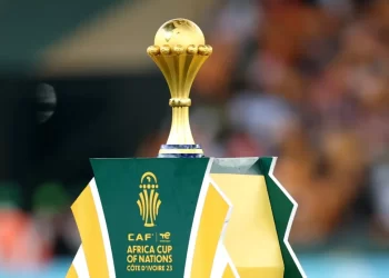 رسمياً.. الكاف يتراجع عن قرار إقامة كأس أمم إفريقيا كل أربع سنوات