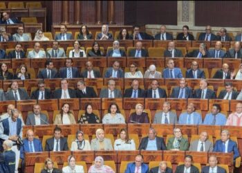الشروع في التصويت لاختيار رئيس مجلس النواب والمنافسة بين التويزي والازمي